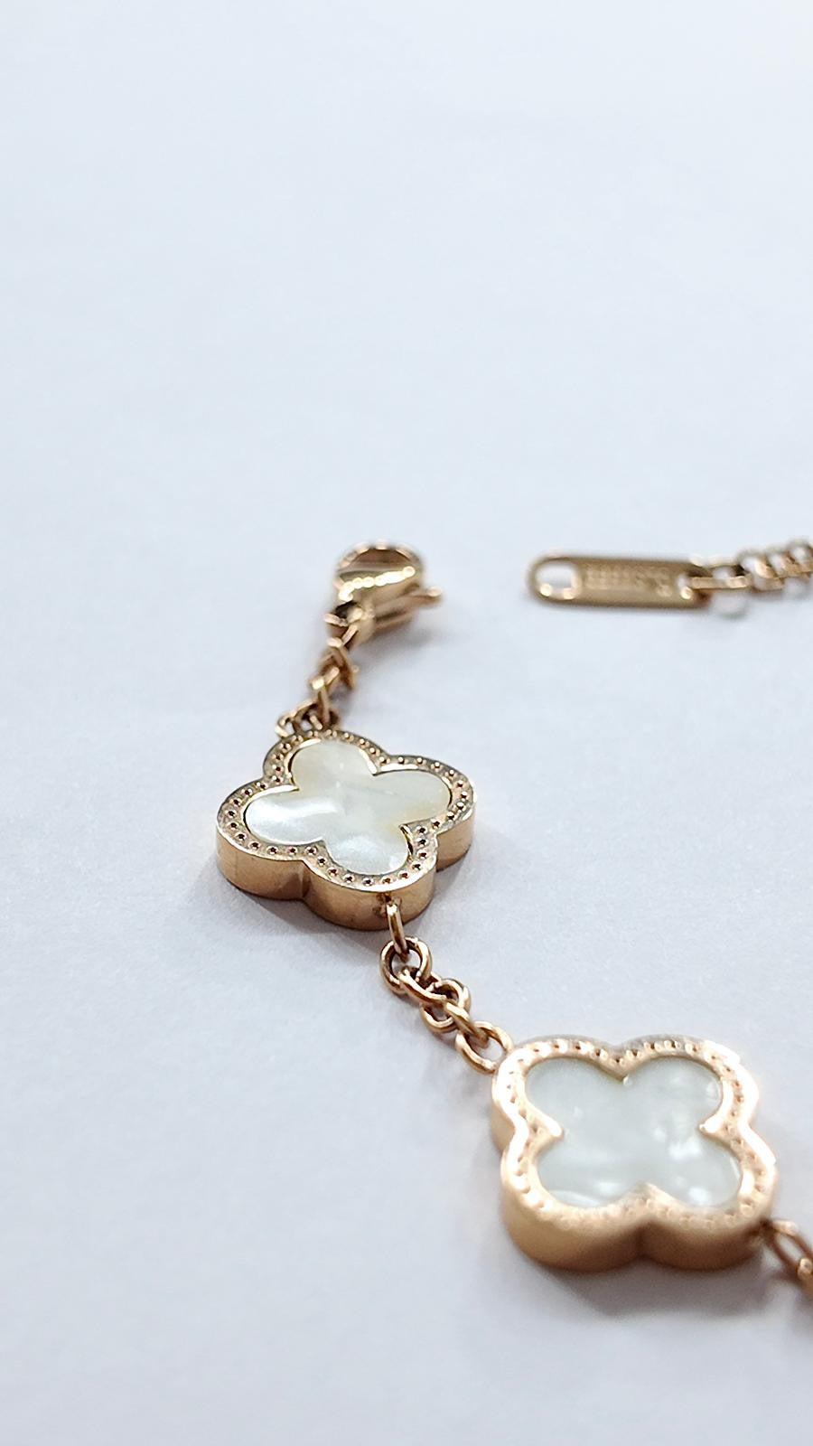 Presence Pearl White