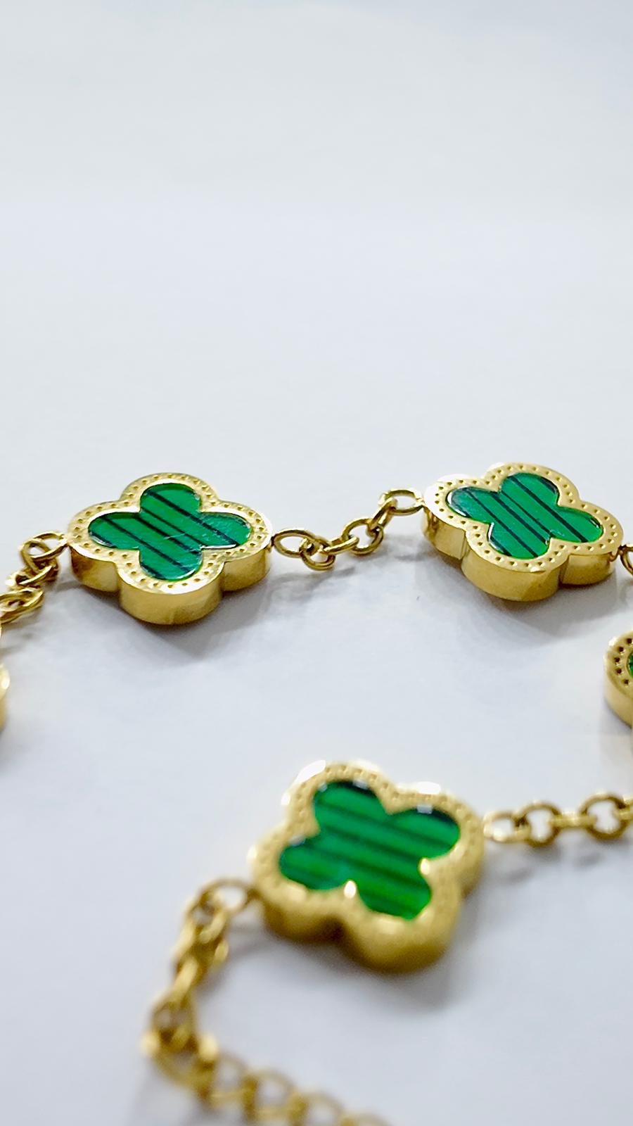 Presence Pearl Green